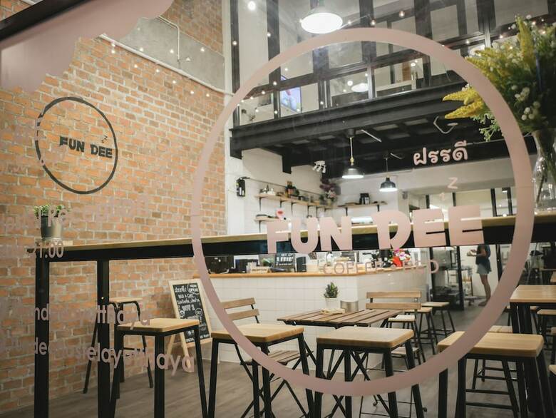 Hostal Fun Dee Hostel And Cafe' Ayutthaya
