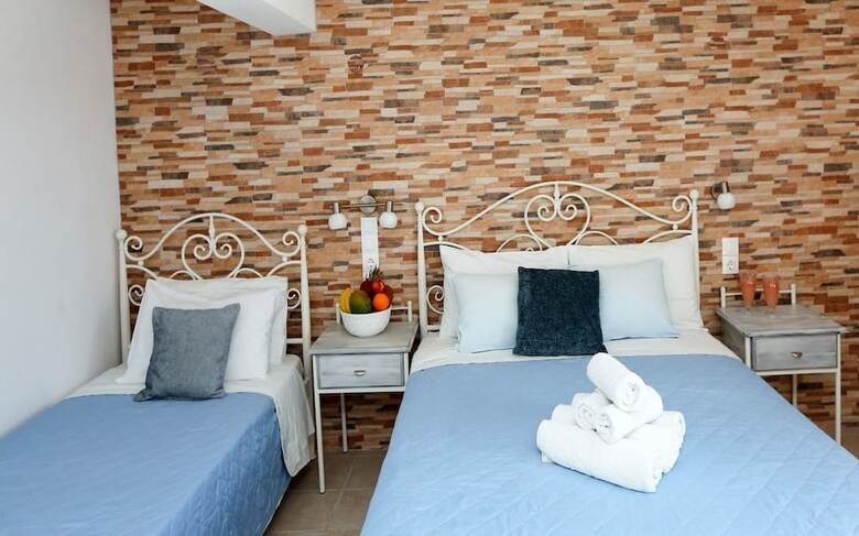 Kastro Hotel