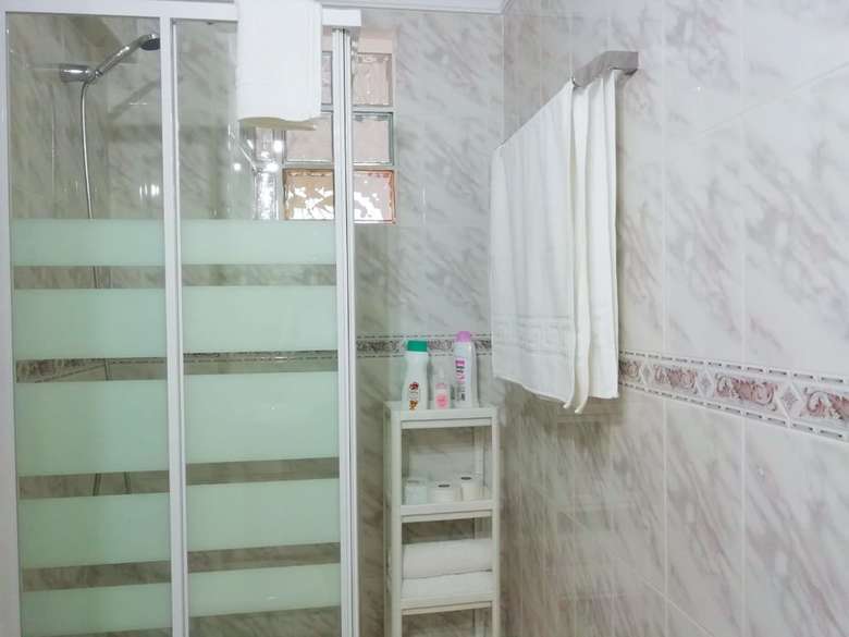 Apartment-apartment-ensuite With Shower-city View