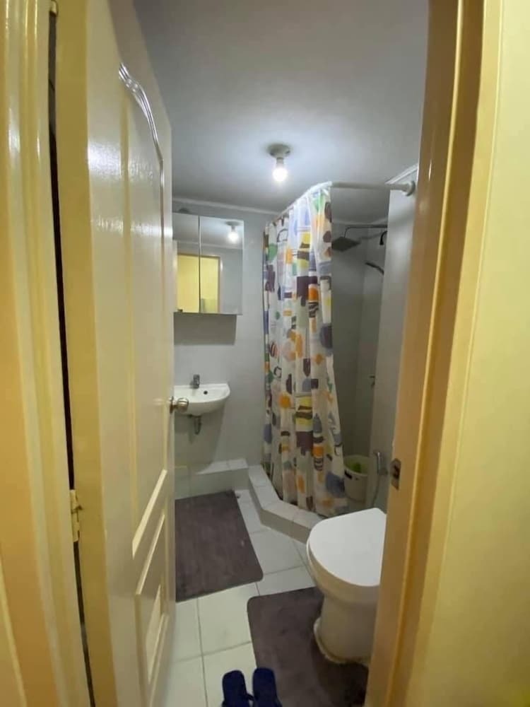 1 Bedroom Deluxe Condo At Apartelle D' Oasis