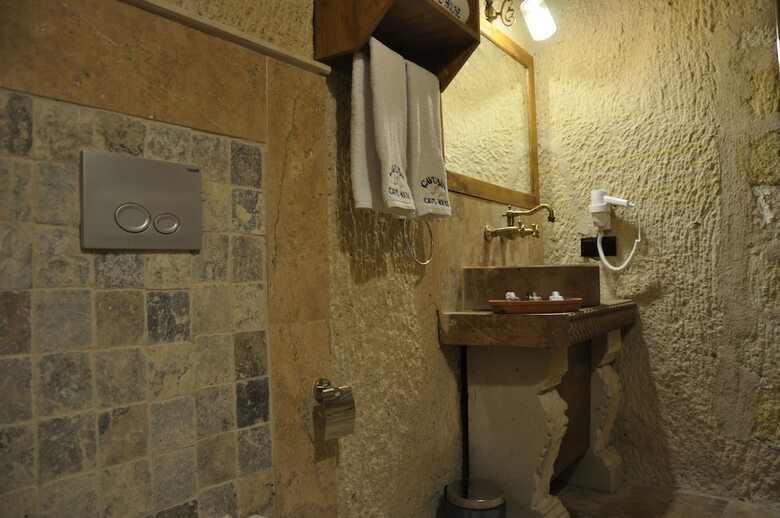 Hotel Cavusin Cave House