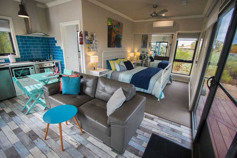 Coorong Cabins - Wren Cabin