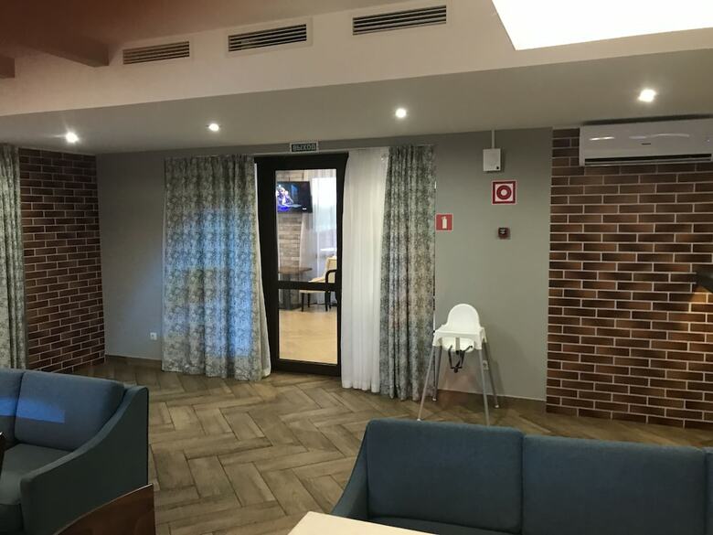 Motel Hotel 18