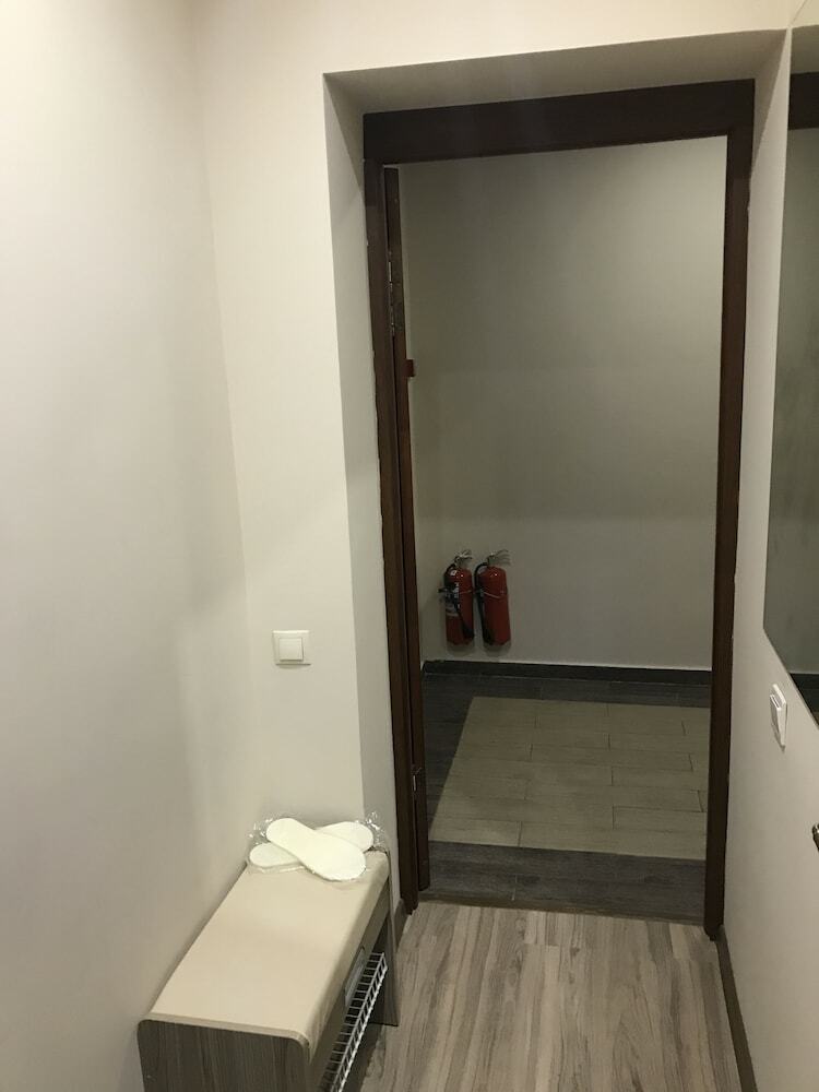 Motel Hotel 18