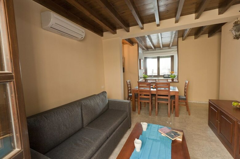 Apartamentos Mercader De Sedas