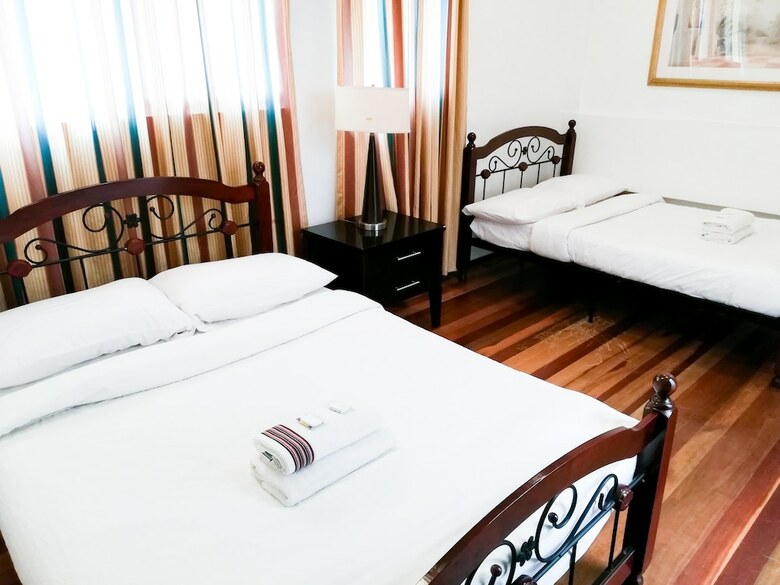 Apartamentos 87 Guesthouse