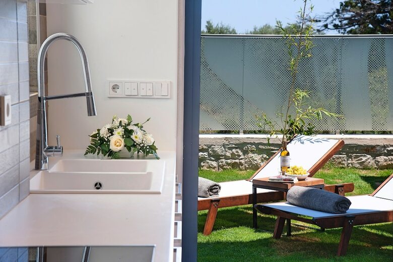 Perla Villas With Heated Pool