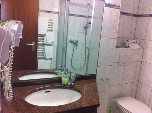 Hotel Quellenhof Garni Mit Thermalbad