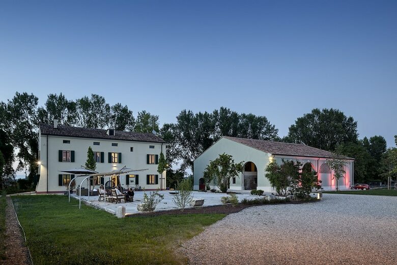 Hostal Ostello La Goliarda