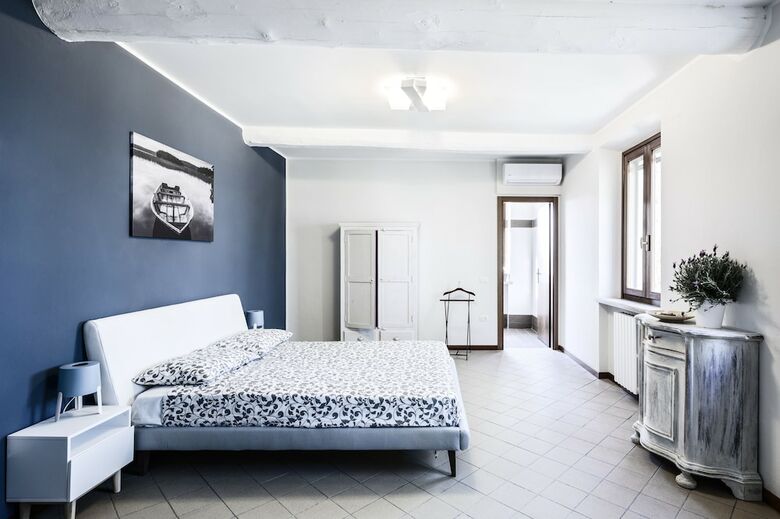Hostal Ostello La Goliarda