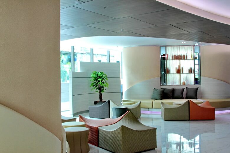 The Pattaya Discovery Beach Hotel Pattaya
