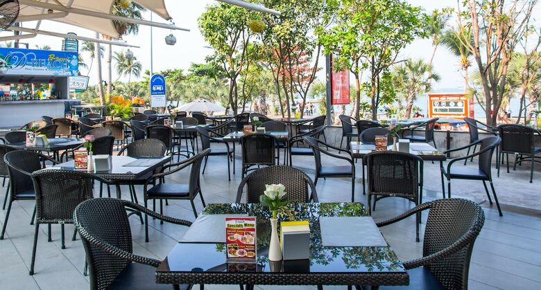 The Pattaya Discovery Beach Hotel Pattaya