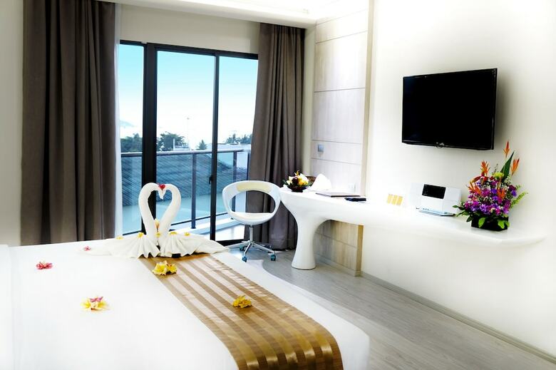 The Pattaya Discovery Beach Hotel Pattaya