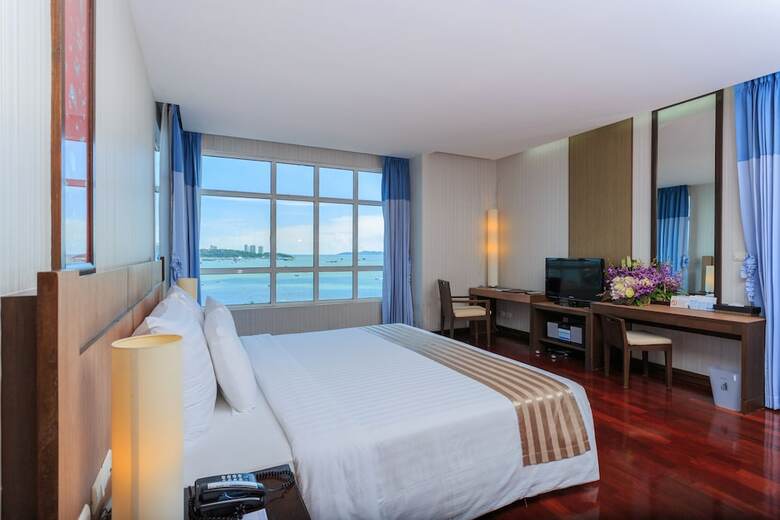 The Pattaya Discovery Beach Hotel Pattaya
