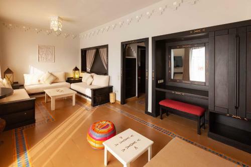 Borjs Hotel Suites & Spa