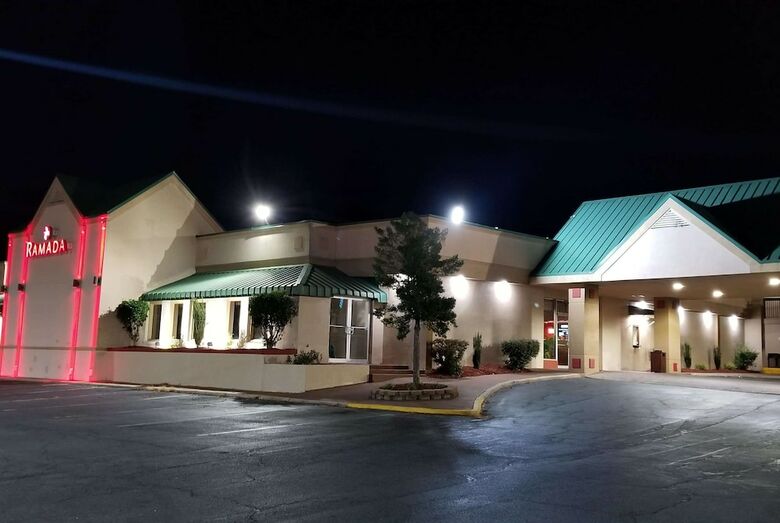 Hotel Ramada By Wyndham & Suites Warner Robins