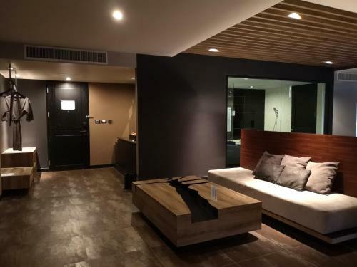 Hotel Tsix5 Quarter