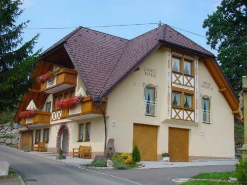 Hostal Landgasthof Adler Pelzm�hle