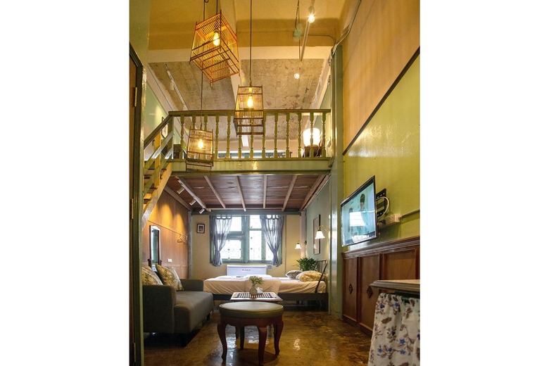 Hostal Live Local