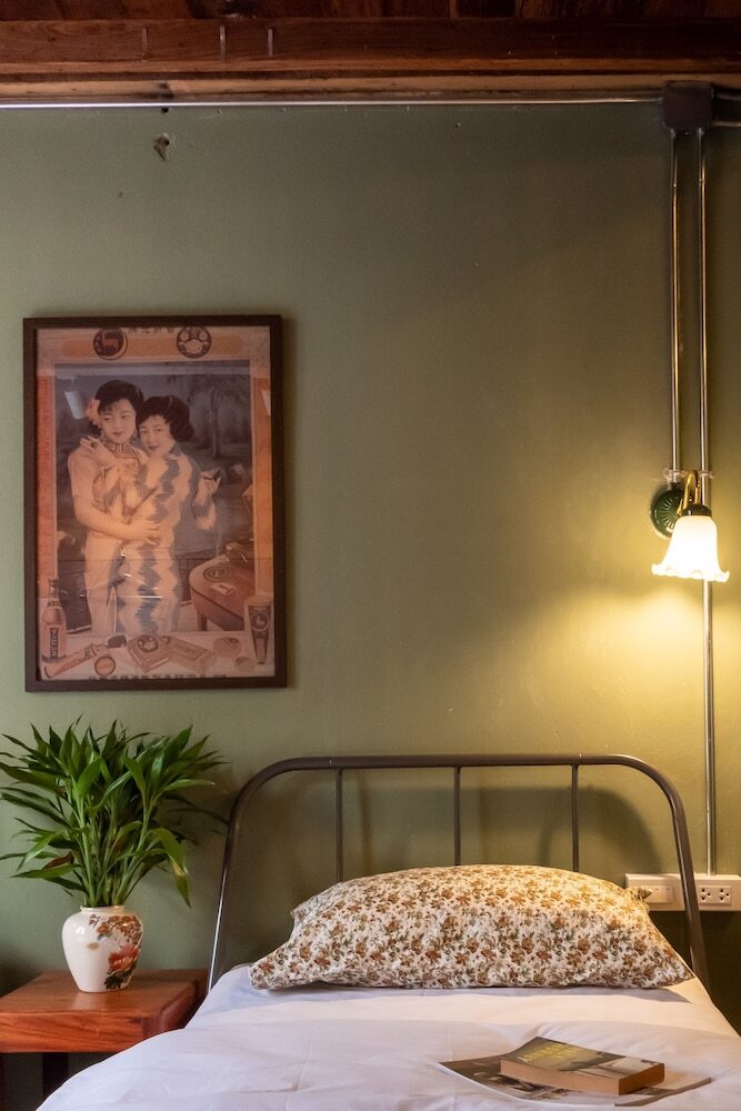 Hostal Live Local