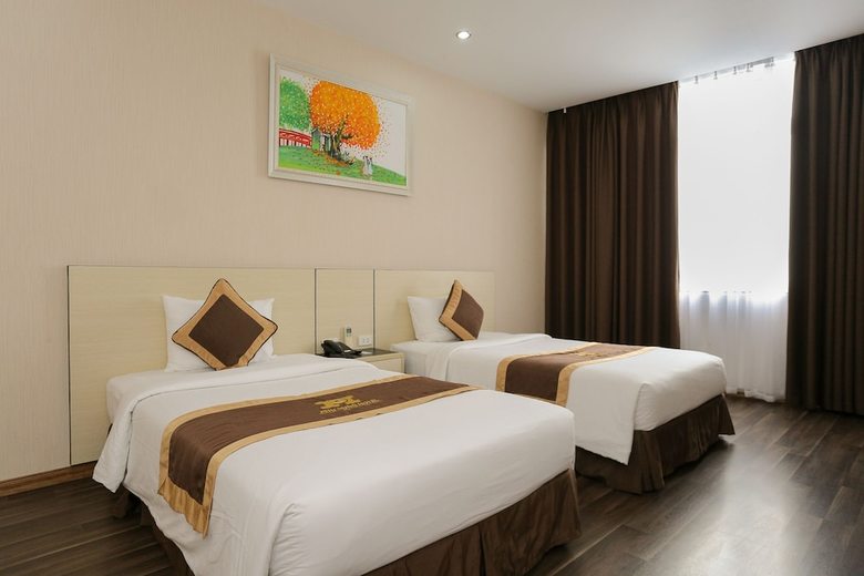 Central Phu Hung Hotel