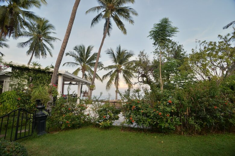 Hotel The Hen Hua Hin Private Beach Villa