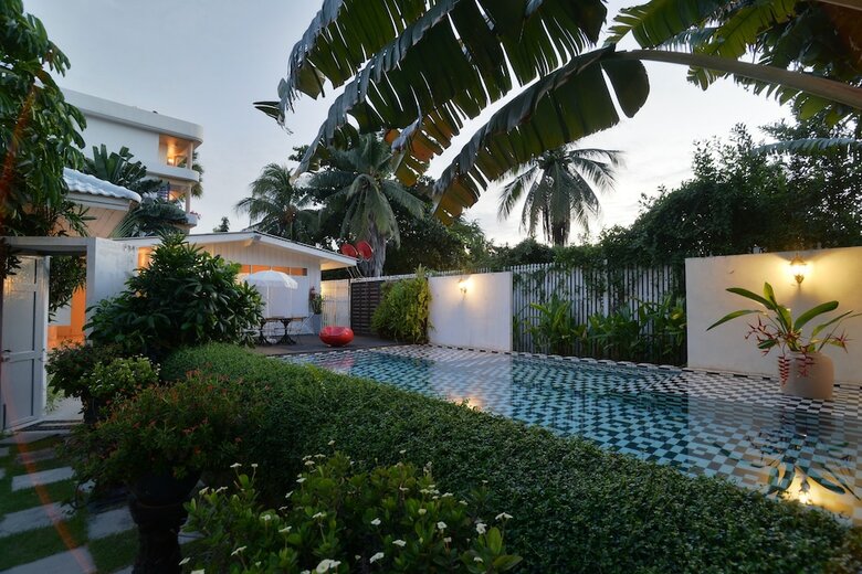 Hotel The Hen Hua Hin Private Beach Villa