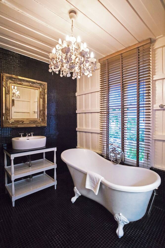 Hotel The Hen Hua Hin Private Beach Villa
