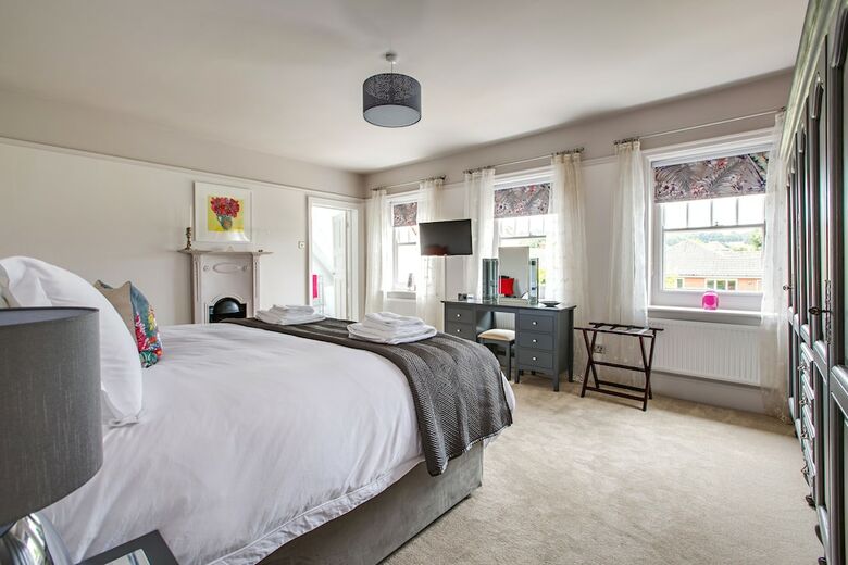 Bed & Breakfast Alton House
