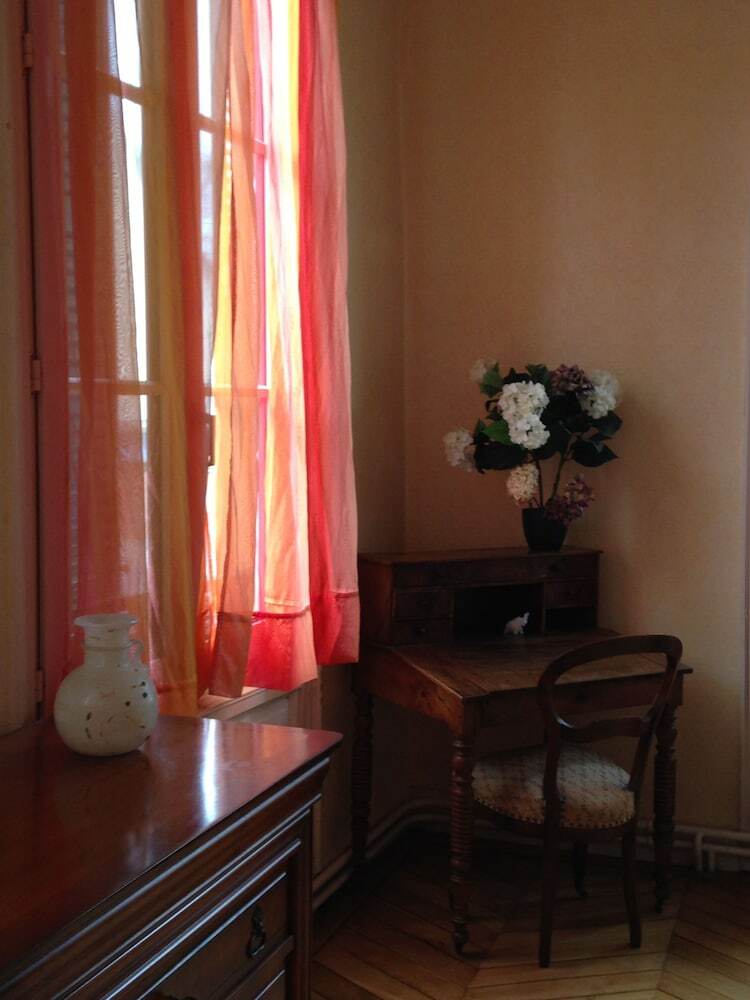 Hotel Chambre D'h�tes Au Coeur De Lisieux
