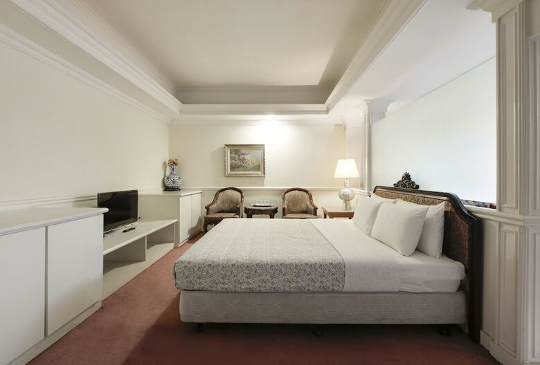 Forbes Hotel