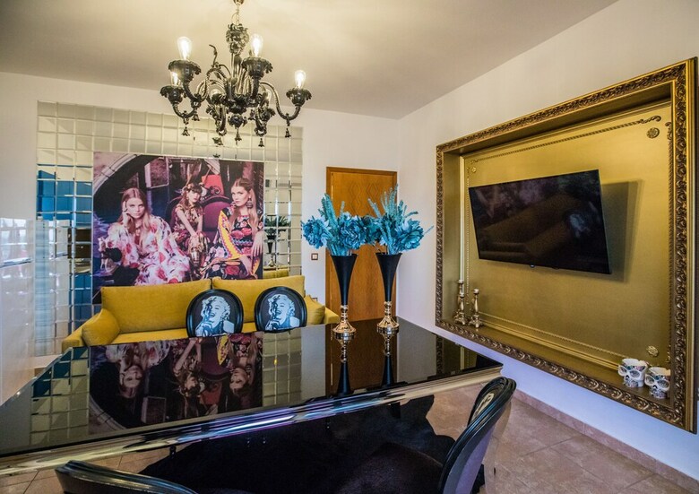 Apartamentos Luxury Suites