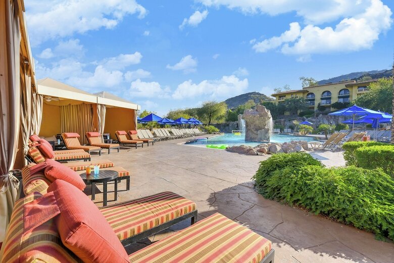 Hotel Pointe Hilton Tapatio Cliffs Resort