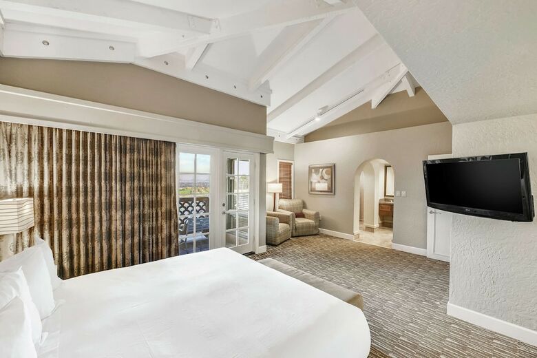 Hotel Pointe Hilton Tapatio Cliffs Resort
