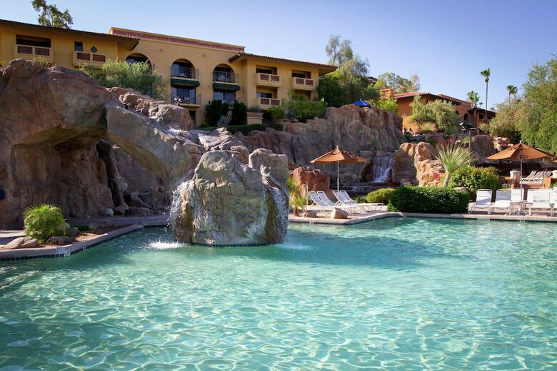 Hotel Pointe Hilton Tapatio Cliffs Resort