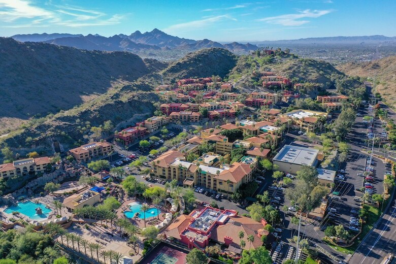 Hotel Pointe Hilton Tapatio Cliffs Resort