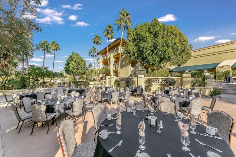 Hotel Pointe Hilton Tapatio Cliffs Resort
