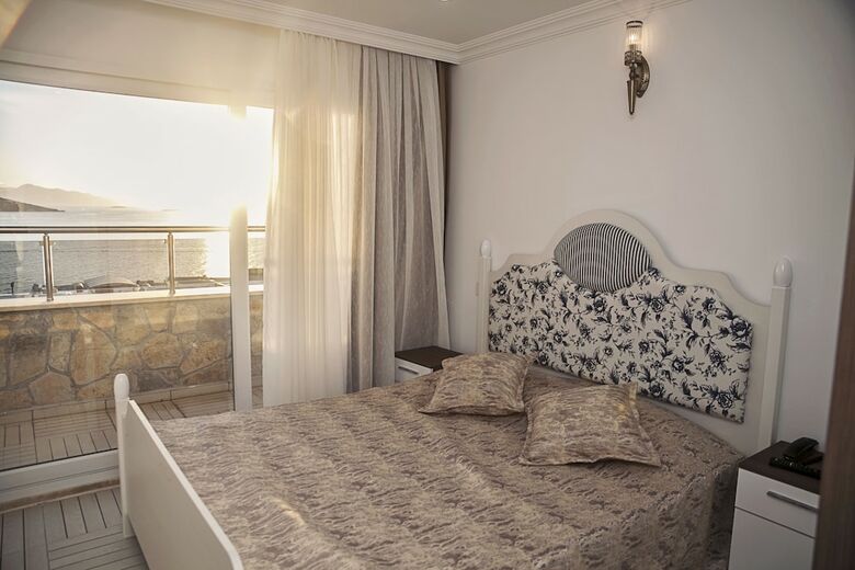 Stone Hotel