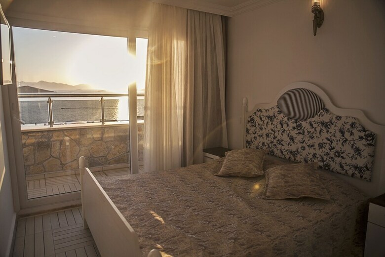 Stone Hotel