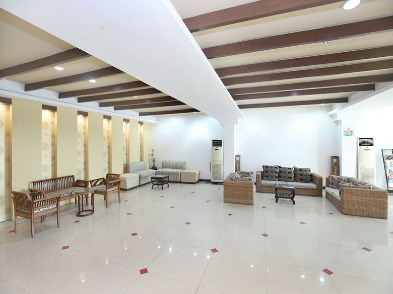Oyo 13876 AA Hotel And Resorts