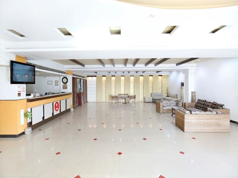 Oyo 13876 AA Hotel And Resorts