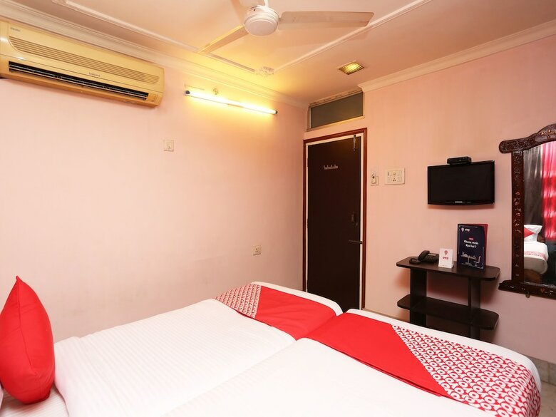 Hotel Oyo 11715 Mcc Guest House