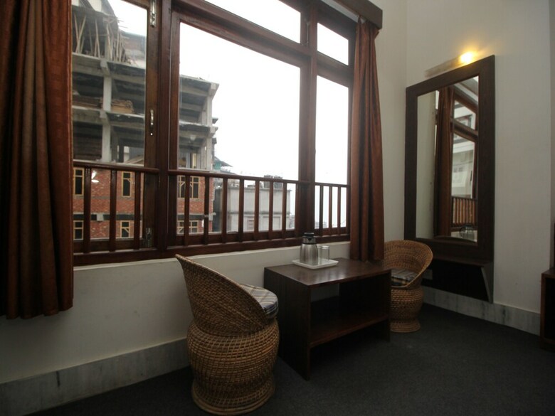 Oyo 7620 Hotel Yukim Residency
