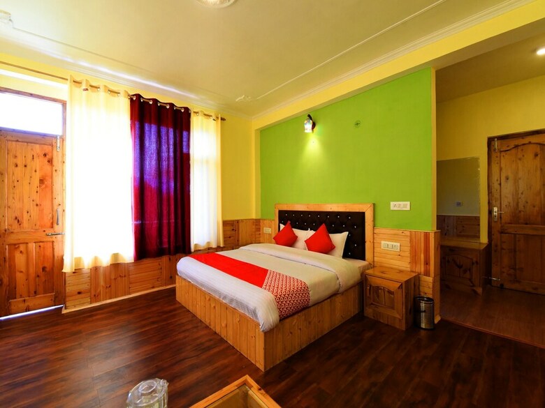 Hotel Oyo 14580 Home Luxurious Studios Shanag