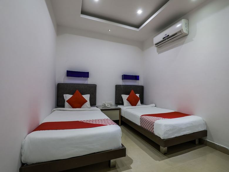 Hotel Oyo 14504 The Conclave