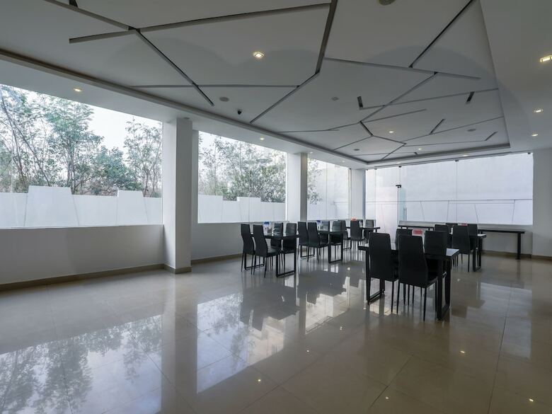 Hotel Oyo 14504 The Conclave