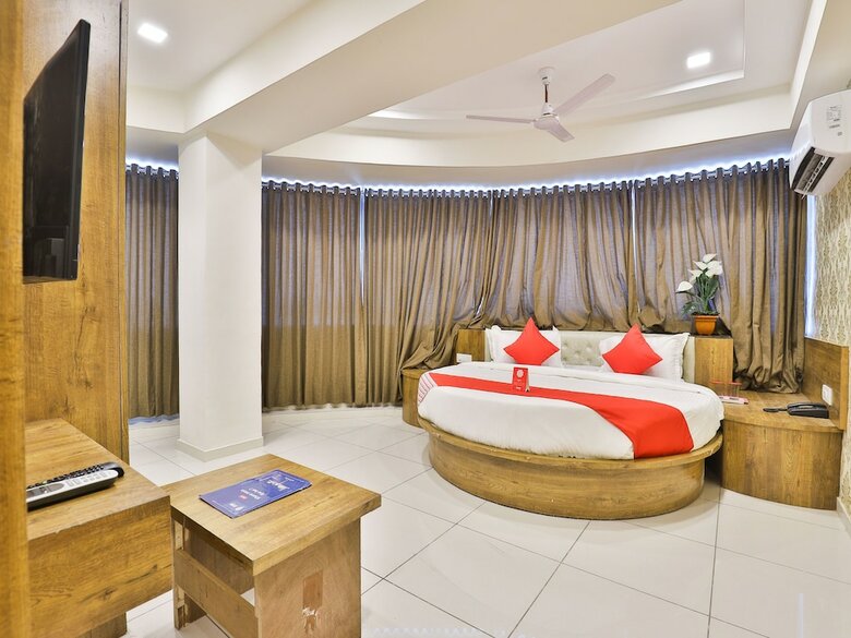 Hotel Oyo 14211 Laxmi Palace