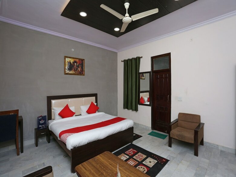 Oyo 13852 Hotel Maharana Palace