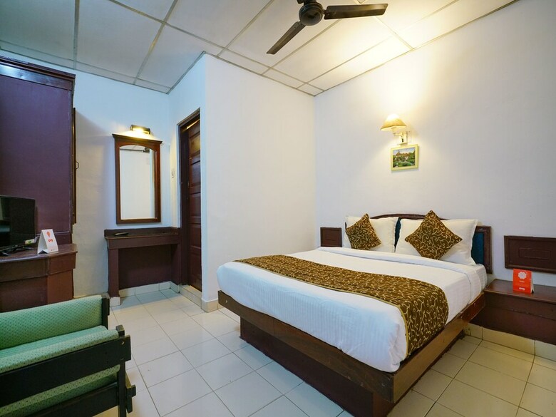 Apartamentos Oyo 15510 Chandana Annexe