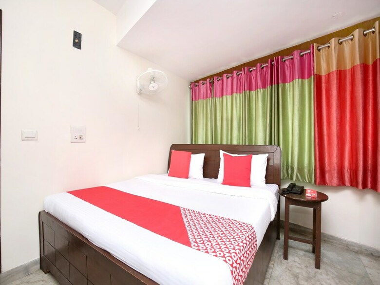 Oyo 15523 Hotel Jd Inn